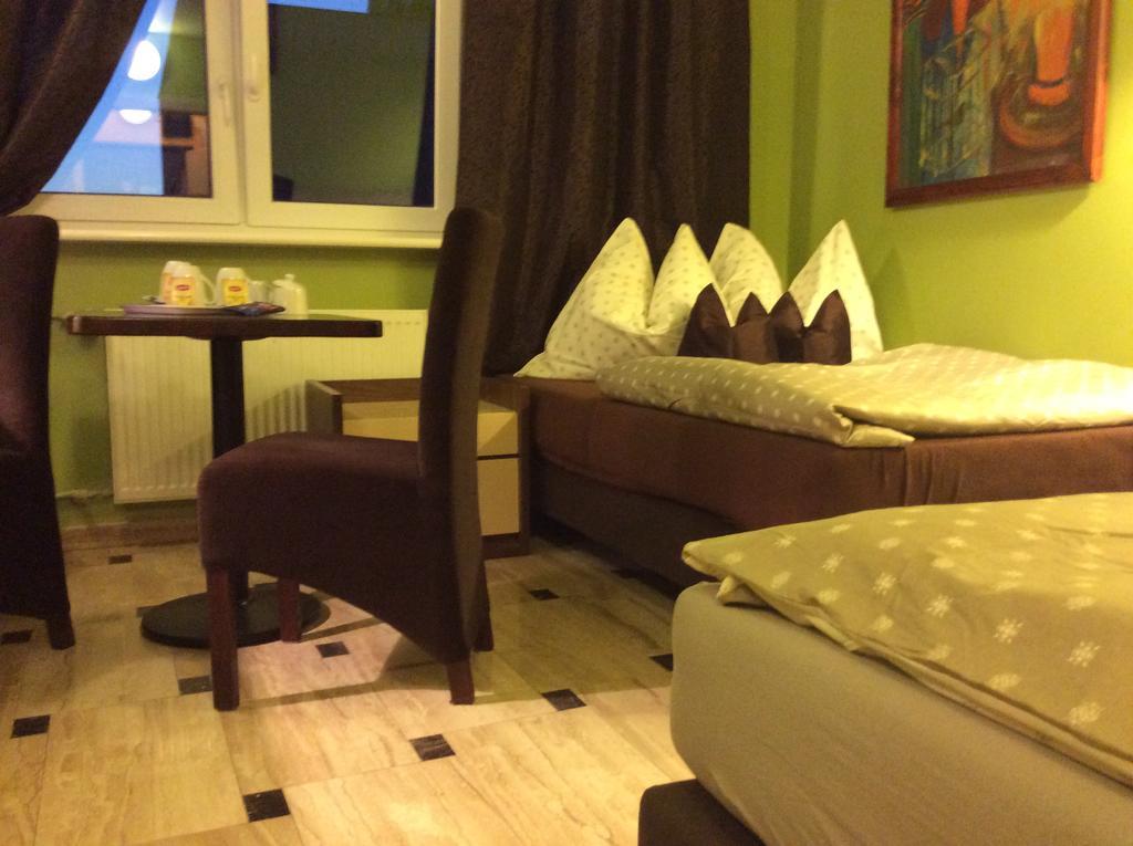 Appartamento Mika Raclawicka 144 & Wislicka 3 - Adults Only